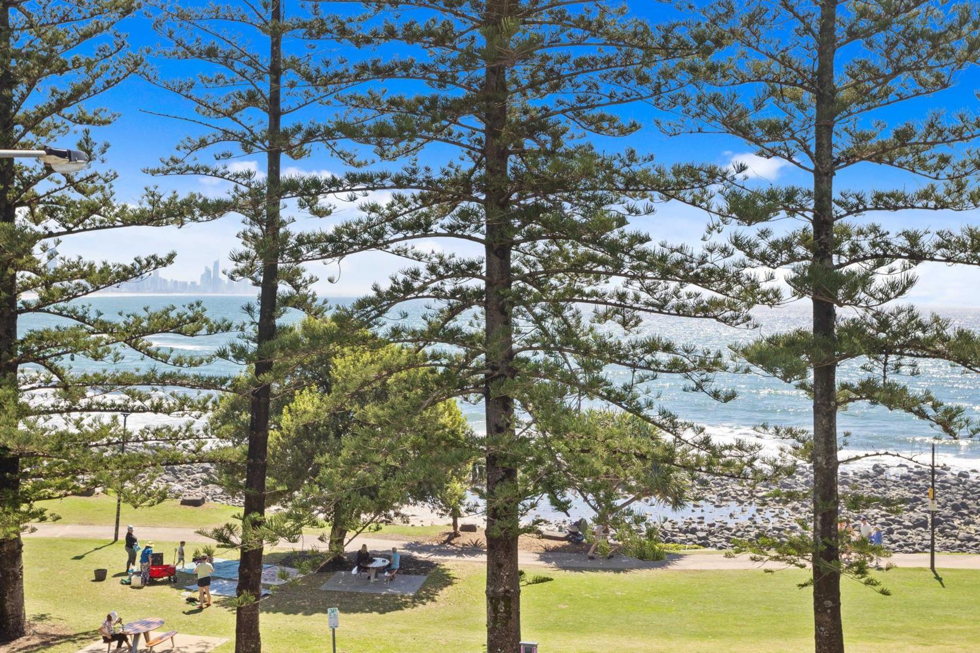 Goodwin Towers - Hosted By Burleigh Letting Gold Coast Exterior foto